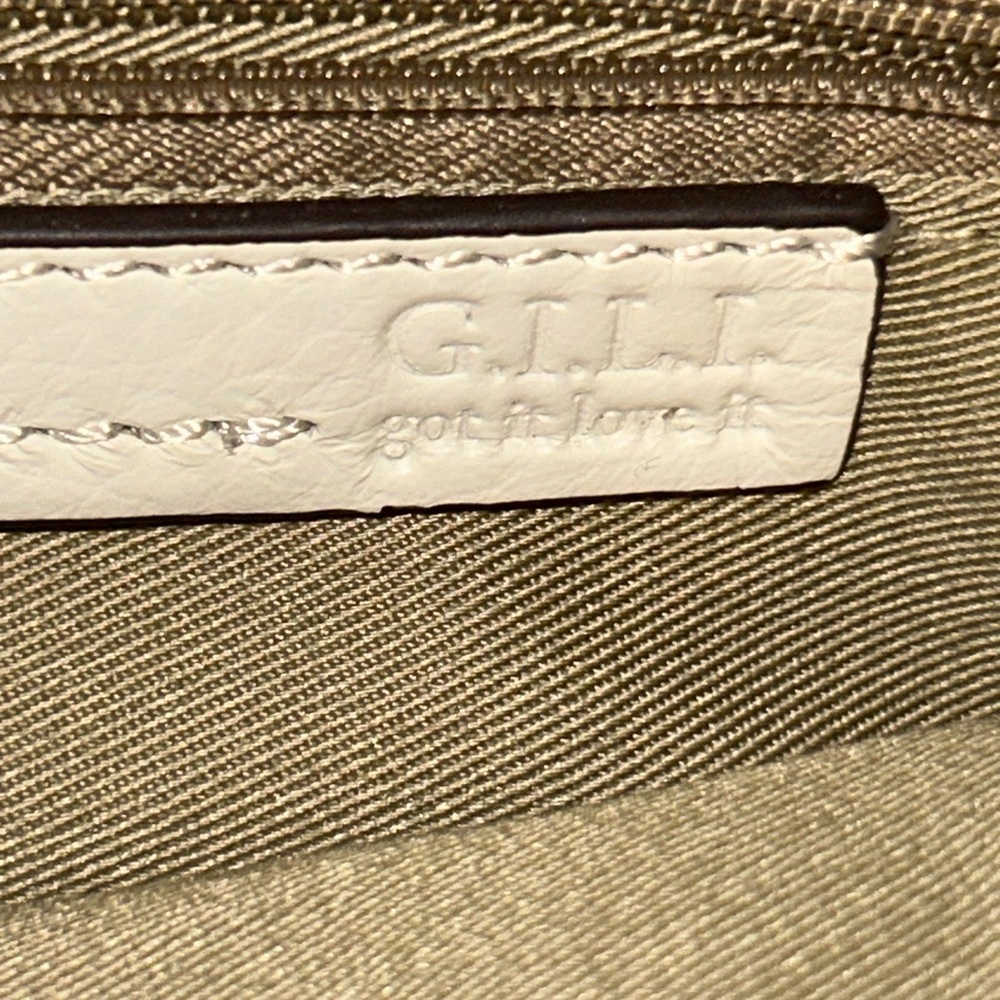NWOT G.I.L.I white leather clutch - Picture 8 of 11